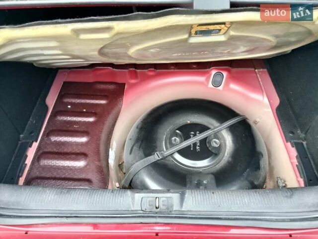 Червоний Пежо 407, об'ємом двигуна 2 л та пробігом 104 тис. км за 6000 $, фото 37 на Automoto.ua