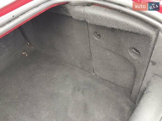 Червоний Пежо 407, об'ємом двигуна 2 л та пробігом 104 тис. км за 6000 $, фото 40 на Automoto.ua