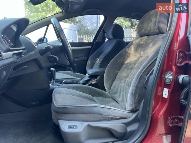 Красный Пежо 407, объемом двигателя 2 л и пробегом 208 тыс. км за 4900 $, фото 6 на Automoto.ua