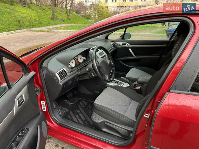 Червоний Пежо 407, об'ємом двигуна 2 л та пробігом 174 тис. км за 4400 $, фото 10 на Automoto.ua