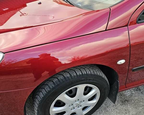 Красный Пежо 407, объемом двигателя 1.75 л и пробегом 303 тыс. км за 4500 $, фото 8 на Automoto.ua