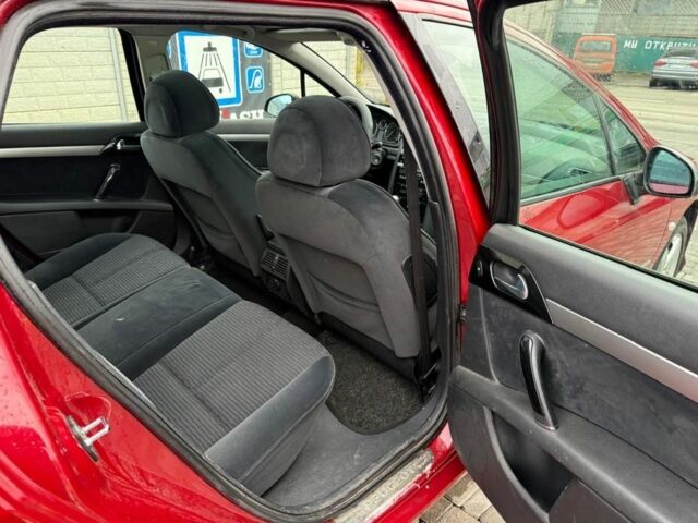 Червоний Пежо 407, об'ємом двигуна 2 л та пробігом 250 тис. км за 2899 $, фото 11 на Automoto.ua
