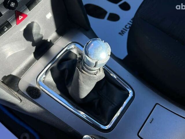 Пежо 407, объемом двигателя 2 л и пробегом 255 тыс. км за 5200 $, фото 12 на Automoto.ua