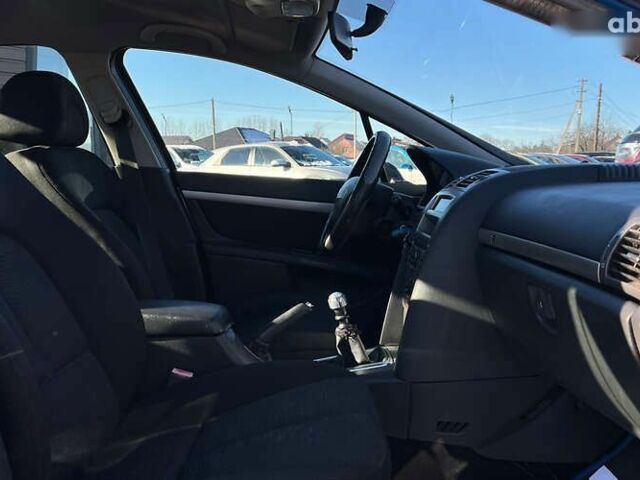 Пежо 407, объемом двигателя 2 л и пробегом 255 тыс. км за 5200 $, фото 18 на Automoto.ua