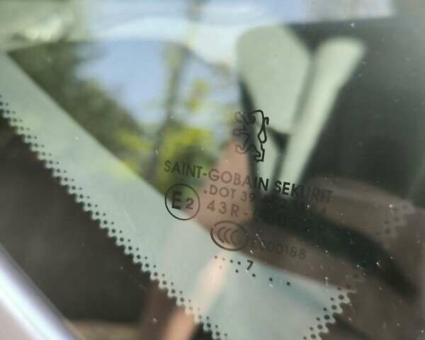Пежо 407, объемом двигателя 1.8 л и пробегом 377 тыс. км за 3700 $, фото 2 на Automoto.ua