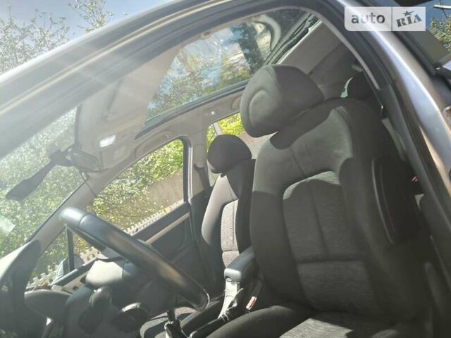 Пежо 407, объемом двигателя 1.8 л и пробегом 377 тыс. км за 3700 $, фото 7 на Automoto.ua