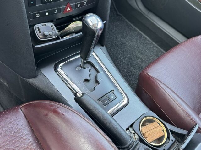 Пежо 407 2006 в Черноморске (Ильичевске) на Automoto.ua Серый Пежо 407, объемом двигателя 2.7 л и пробегом 250 тыс. км за 5700 $, фото 6 на Automoto.ua