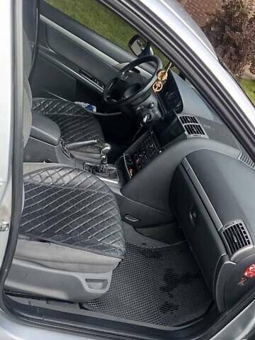 Сірий Пежо 407, об'ємом двигуна 1.8 л та пробігом 266 тис. км за 5000 $, фото 7 на Automoto.ua