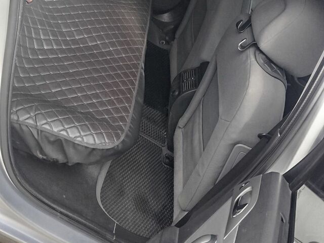 Серый Пежо 407, объемом двигателя 1.7 л и пробегом 266 тыс. км за 5000 $, фото 6 на Automoto.ua