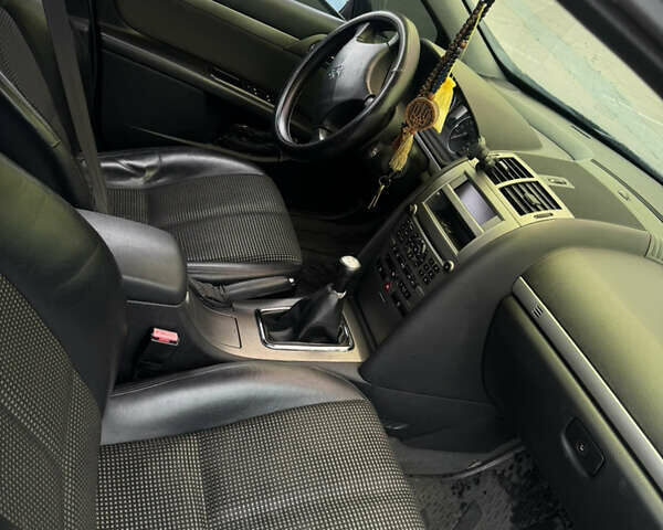 Серый Пежо 407, объемом двигателя 1.56 л и пробегом 275 тыс. км за 3400 $, фото 5 на Automoto.ua