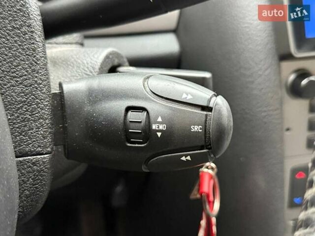 Серый Пежо 407, объемом двигателя 2 л и пробегом 148 тыс. км за 4790 $, фото 20 на Automoto.ua