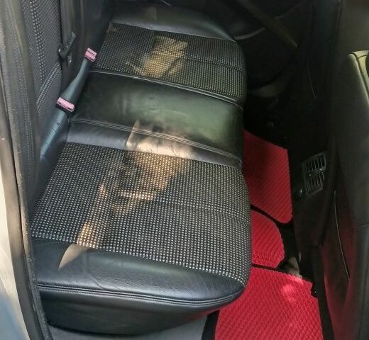 Сірий Пежо 407, об'ємом двигуна 2 л та пробігом 455 тис. км за 2100 $, фото 4 на Automoto.ua