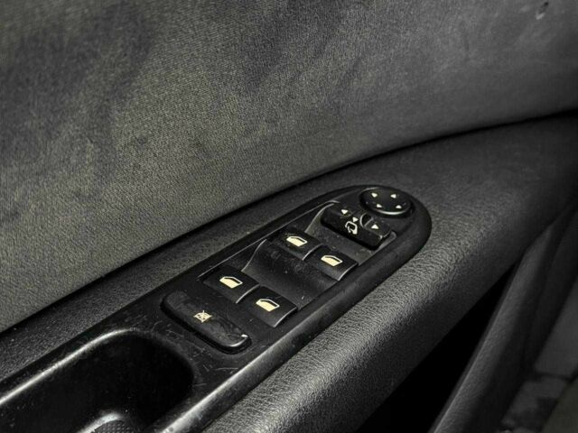 Серый Пежо 407, объемом двигателя 0 л и пробегом 148 тыс. км за 4790 $, фото 15 на Automoto.ua