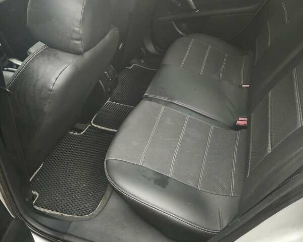 Серый Пежо 407, объемом двигателя 1.75 л и пробегом 310 тыс. км за 3800 $, фото 6 на Automoto.ua