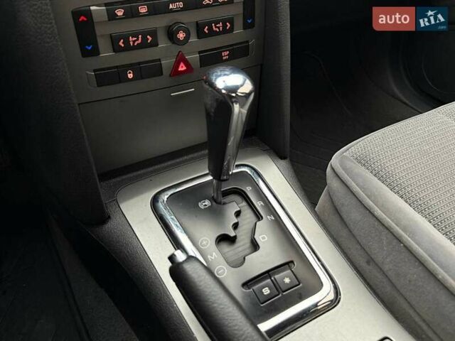 Серый Пежо 407, объемом двигателя 2 л и пробегом 148 тыс. км за 4790 $, фото 17 на Automoto.ua