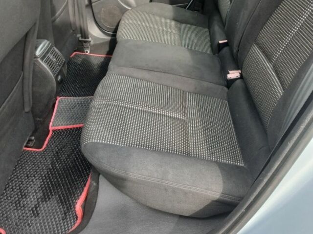 Сірий Пежо 407, об'ємом двигуна 2 л та пробігом 300 тис. км за 2999 $, фото 13 на Automoto.ua