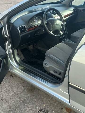 Серый Пежо 407, объемом двигателя 2.23 л и пробегом 321 тыс. км за 4000 $, фото 4 на Automoto.ua