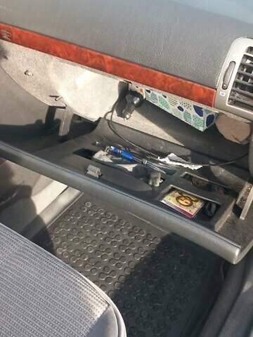 Серый Пежо 407, объемом двигателя 2.23 л и пробегом 321 тыс. км за 4000 $, фото 10 на Automoto.ua