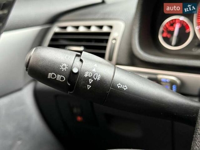 Серый Пежо 407, объемом двигателя 2 л и пробегом 148 тыс. км за 4790 $, фото 23 на Automoto.ua