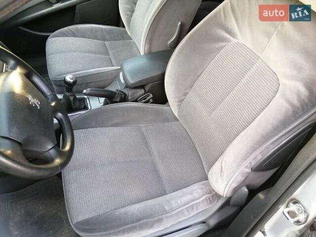 Серый Пежо 407, объемом двигателя 2 л и пробегом 220 тыс. км за 3500 $, фото 12 на Automoto.ua