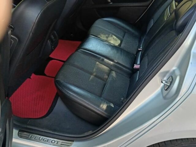 Сірий Пежо 407, об'ємом двигуна 2 л та пробігом 455 тис. км за 2100 $, фото 5 на Automoto.ua