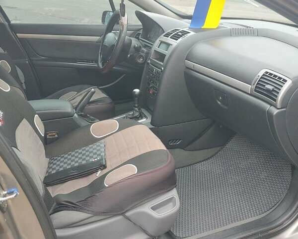 Серый Пежо 407, объемом двигателя 1.8 л и пробегом 193 тыс. км за 2999 $, фото 9 на Automoto.ua