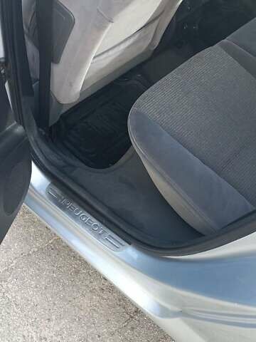 Серый Пежо 407, объемом двигателя 2.23 л и пробегом 321 тыс. км за 4000 $, фото 3 на Automoto.ua