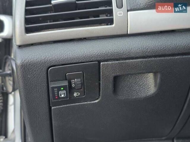 Серый Пежо 407, объемом двигателя 1.8 л и пробегом 111 тыс. км за 4999 $, фото 24 на Automoto.ua