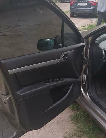 Серый Пежо 407, объемом двигателя 1.8 л и пробегом 220 тыс. км за 3500 $, фото 9 на Automoto.ua