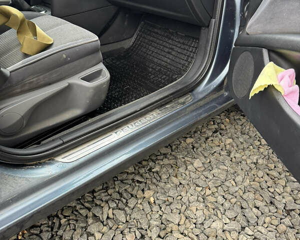 Пежо 407 2006 в Львове на Automoto.ua Серый Пежо 407, объемом двигателя 2 л и пробегом 278 тыс. км за 6000 $, фото 11 на Automoto.ua