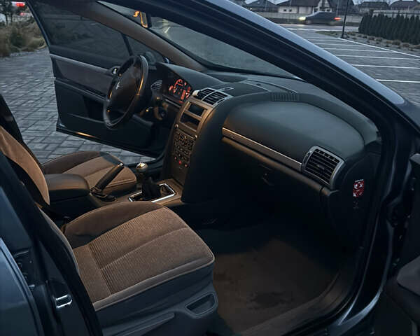 Серый Пежо 407, объемом двигателя 2 л и пробегом 266 тыс. км за 4000 $, фото 8 на Automoto.ua
