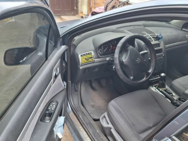 Сірий Пежо 407, об'ємом двигуна 0 л та пробігом 251 тис. км за 4500 $, фото 6 на Automoto.ua