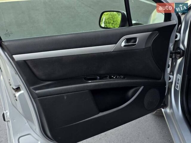 Серый Пежо 407, объемом двигателя 1.8 л и пробегом 111 тыс. км за 4999 $, фото 12 на Automoto.ua