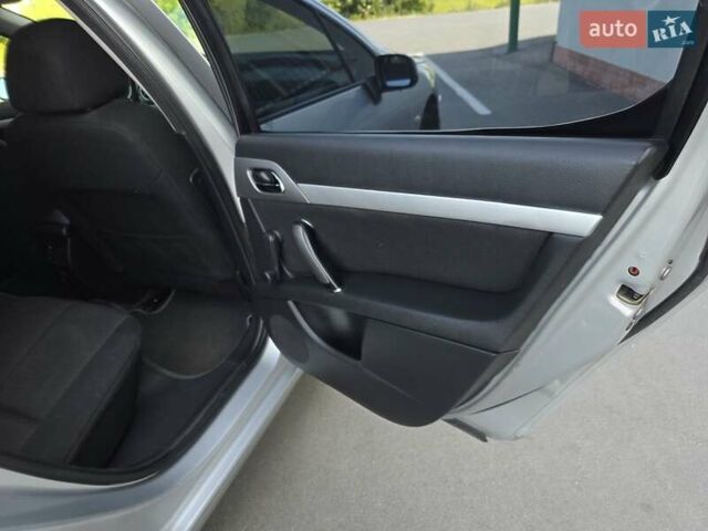 Серый Пежо 407, объемом двигателя 1.8 л и пробегом 111 тыс. км за 4699 $, фото 18 на Automoto.ua