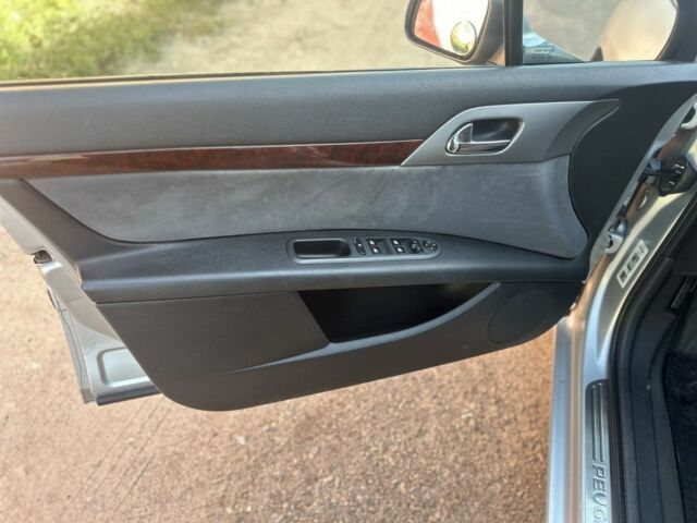 Сірий Пежо 407, об'ємом двигуна 2 л та пробігом 260 тис. км за 4300 $, фото 18 на Automoto.ua