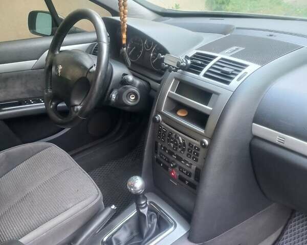 Серый Пежо 407, объемом двигателя 2 л и пробегом 169 тыс. км за 4700 $, фото 5 на Automoto.ua