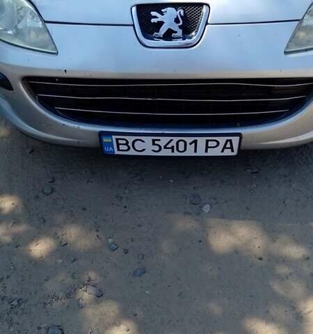 Серый Пежо 407, объемом двигателя 2 л и пробегом 364 тыс. км за 4700 $, фото 1 на Automoto.ua