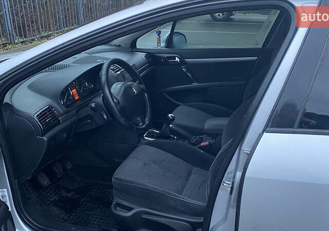 Сірий Пежо 407, об'ємом двигуна 1.6 л та пробігом 358 тис. км за 6200 $, фото 9 на Automoto.ua