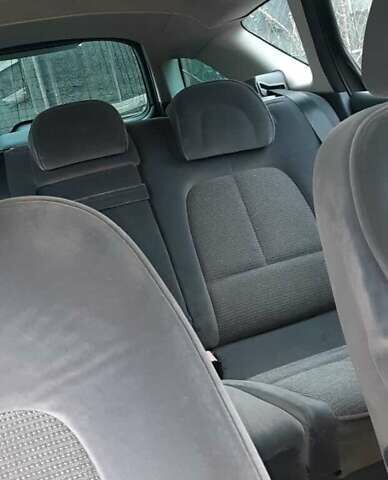 Серый Пежо 407, объемом двигателя 1.9 л и пробегом 320 тыс. км за 4200 $, фото 5 на Automoto.ua