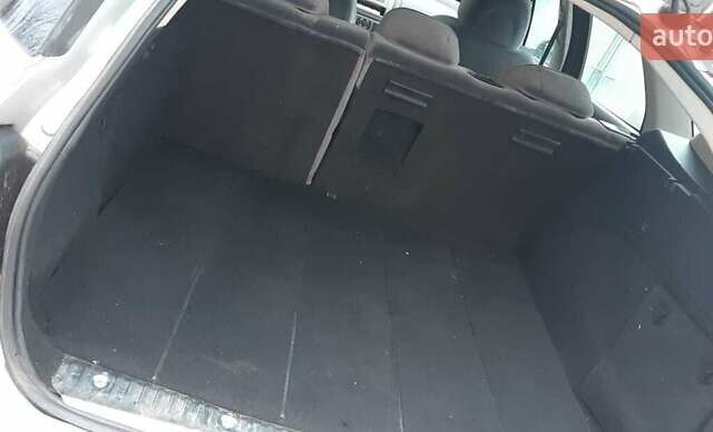 Серый Пежо 407, объемом двигателя 1.9 л и пробегом 320 тыс. км за 4200 $, фото 7 на Automoto.ua