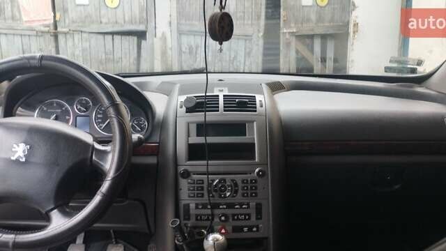 Серый Пежо 407, объемом двигателя 2 л и пробегом 264 тыс. км за 3700 $, фото 4 на Automoto.ua