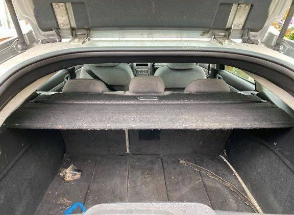 Серый Пежо 407, объемом двигателя 1.6 л и пробегом 1000 тыс. км за 1650 $, фото 12 на Automoto.ua