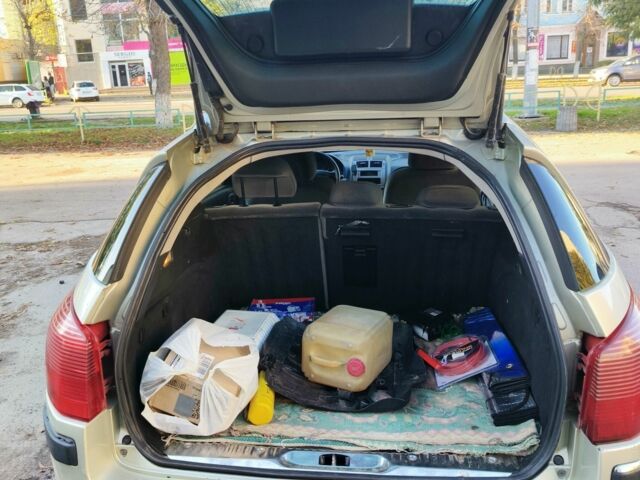 Серый Пежо 407, объемом двигателя 2 л и пробегом 375 тыс. км за 2500 $, фото 8 на Automoto.ua