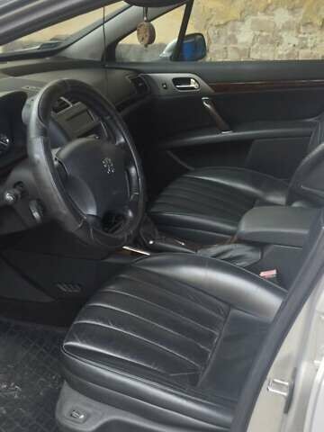 Серый Пежо 407, объемом двигателя 2 л и пробегом 264 тыс. км за 3700 $, фото 7 на Automoto.ua