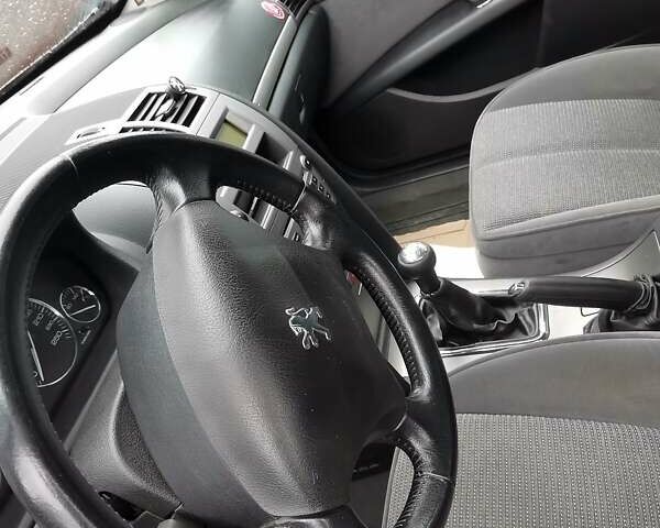 Серый Пежо 407, объемом двигателя 2 л и пробегом 430 тыс. км за 5000 $, фото 10 на Automoto.ua