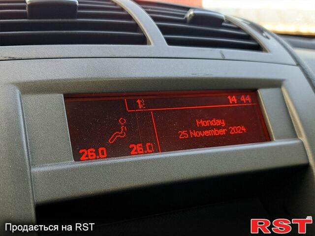 Сірий Пежо 407, об'ємом двигуна 2.2 л та пробігом 368 тис. км за 6500 $, фото 11 на Automoto.ua