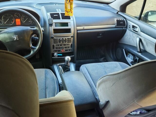 Серый Пежо 407, объемом двигателя 2 л и пробегом 375 тыс. км за 2500 $, фото 10 на Automoto.ua