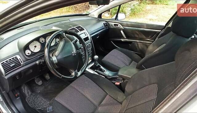 Серый Пежо 407, объемом двигателя 2 л и пробегом 251 тыс. км за 4200 $, фото 7 на Automoto.ua