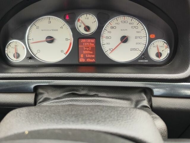 Сірий Пежо 407, об'ємом двигуна 2 л та пробігом 299 тис. км за 2200 $, фото 7 на Automoto.ua