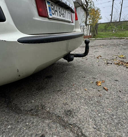 Серый Пежо 407, объемом двигателя 2 л и пробегом 334 тыс. км за 4999 $, фото 13 на Automoto.ua